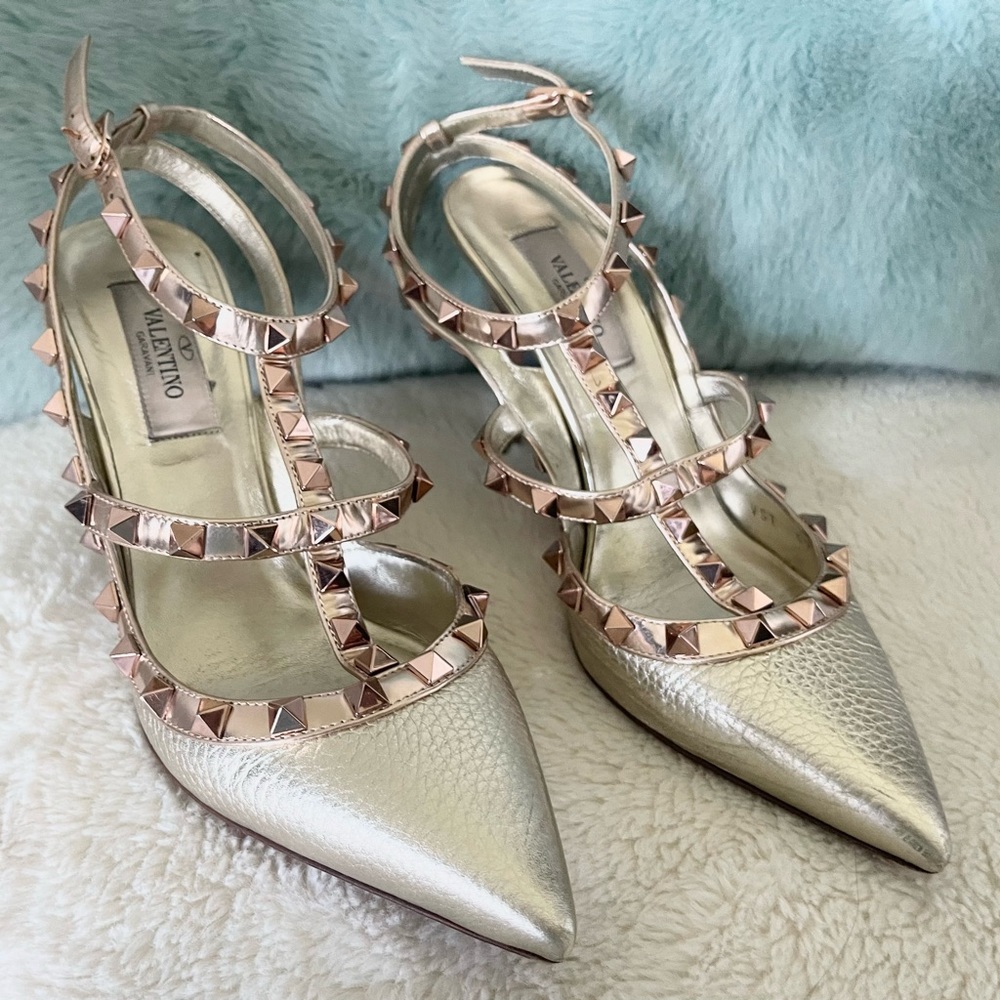 AUTHENTIC VALENTINO Women's Rockstud Cage Leather Pumps with Studs - SIZE 6